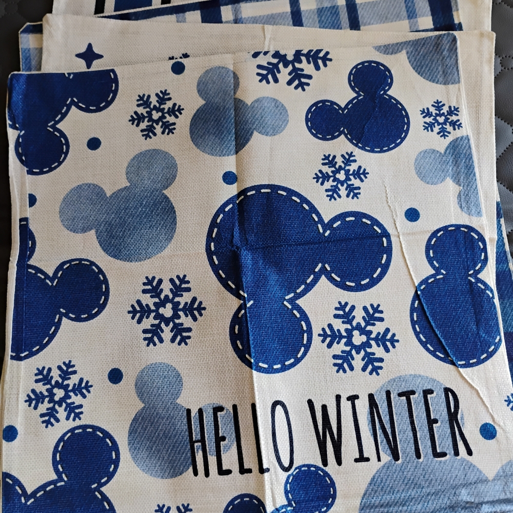 HELLO WINTER MICK MOUSE PILLOW COVERS SET OF 4 - NEW 17.5 INCH LET IT SNOW